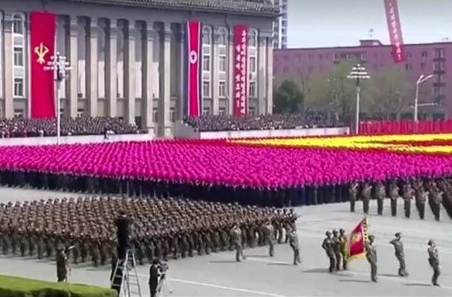 Triều Tiên diễu binh kỷ niệm ngày sinh cố Chủ tịch Kim Nhật Thành ảnh 1