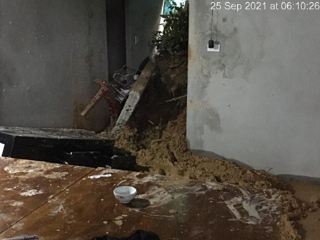 Hà Tĩnh: Sạt lở đất làm sập tường nhà, một trẻ em nhập viện ảnh 1