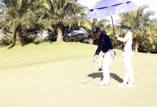 Sôi động giải Golf Hữu nghị Việt-Lào của các doanh nghiệp hai nước ảnh 1