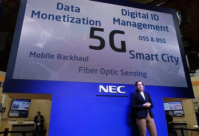 Công nghệ 5G được giới thiệu tại Hội nghị Di động thế giới 2019 ở Barcelona, Tây Ban Nha, ngày 26/2/2019. (Ảnh: THX/ TTXVN) Hàn Quốc chia sẻ kinh nghiệm thương mại hóa mạng 5G ảnh 1