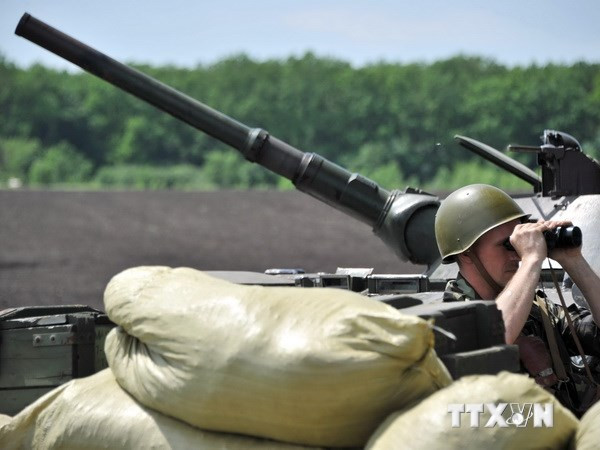 Ukraine: Lực lượng ly khai nã pháo vào quân đội ở Slavyansk ảnh 1