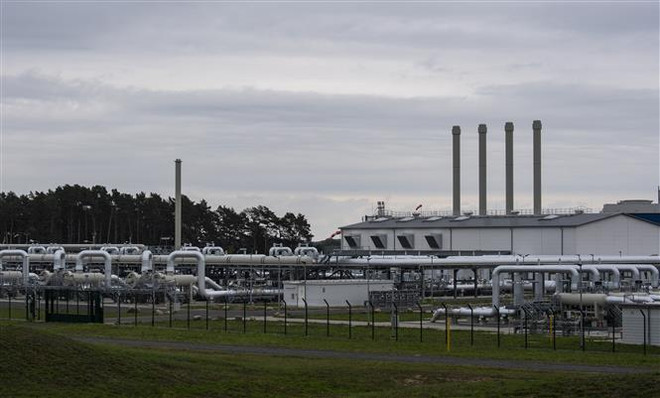 Mỹ thừa nhận khó có thể cấm nhập khẩu dầu mỏ và khí đốt từ Nga ảnh 1