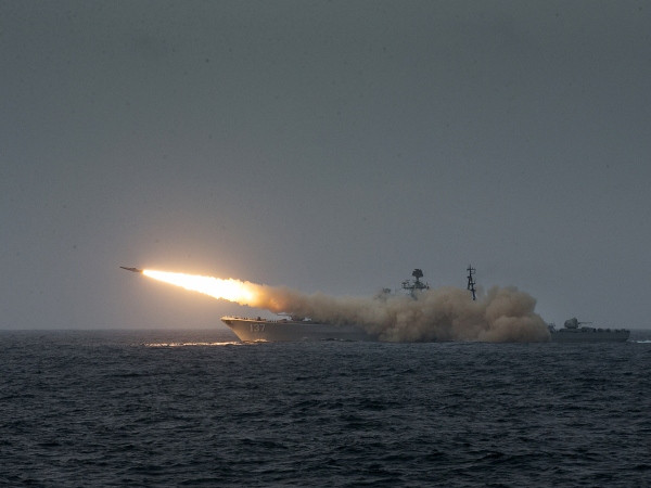 Trung Quốc liên tục tập trận bắn đạn thật quy mô lớn ở Biển Đông ảnh 1