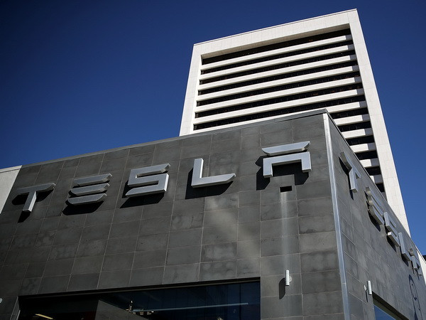 Hãng Tesla sẽ giới thiệu xe bán tải điện đầu tiên trong năm nay ảnh 1