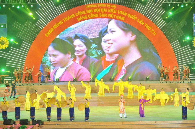 Phát biểu của Tổng Bí thư tại Chương trình dạ hội chào mừng Đại hội ảnh 2