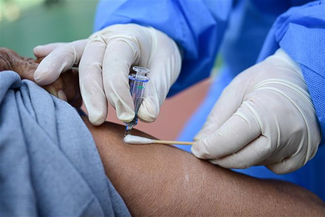 EU cung cấp vaccine ngừa COVID miễn phí cho Trung Quốc ảnh 1