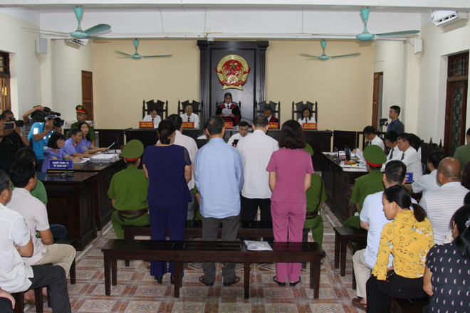 Hà Giang: Hoãn phiên xét xử gian lận thi cử do vắng người làm chứng ảnh 1
