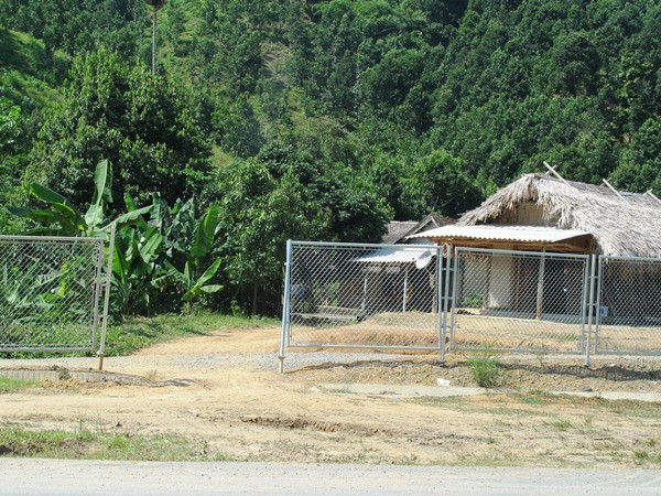 Cao tốc Nội Bài-Lào Cai: Có nhiều điểm giống đường… làng ảnh 2