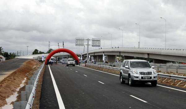 Thông xe kỹ thuật gói thầu thuộc Dự án đường cao tốc Bắc-Nam ảnh 1