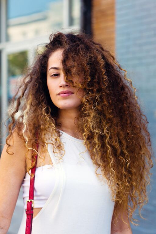 On the street: Những bóng hồng trên đường phố New York ảnh 20