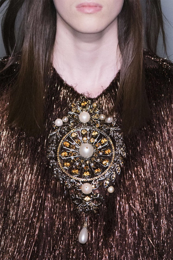Những xu hướng trang sức đình đám ghi dấu Xuân Hè 2015 ảnh 8