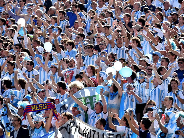 Mơ được làm cổ động viên Argentina tại World Cup 2014 ảnh 1