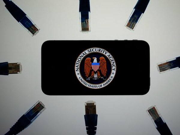 Báo Mỹ: Đa số các mục tiêu do thám của NSA là dân thường ảnh 1