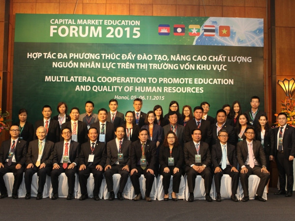 Hành nghề chứng khoán hướng tới tiêu chuẩn chung khu vực ảnh 1