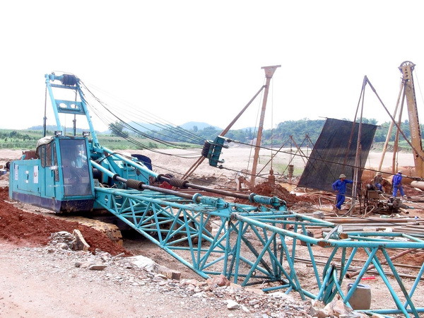 Tuyên Quang: Sập cần cẩu khi đang thi công làm 2 người thiệt mạng ảnh 1