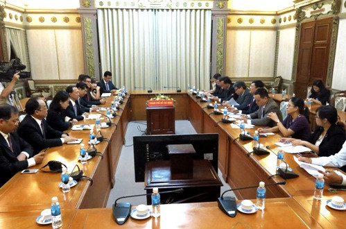 Quang cảnh buổi làm việc. (Nguồn: hochiminhcity.gov.vn) Thúc đẩy hợp tác giữa TP.HCM và tỉnh Sơn Đông của Trung Quốc ảnh 1
