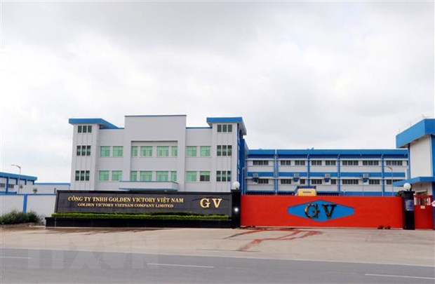 Công nhân Công ty Golden Victory Việt Nam đi làm lại sau vụ ngất xỉu ảnh 1