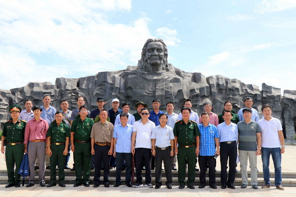 Hội Cựu chiến binh TTXVN hành trình về nguồn tại Quảng Nam ảnh 3