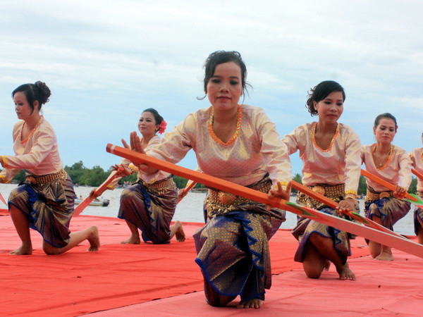 Ban Chỉ đạo Tây Nam Bộ chúc Tết Chôl Chnăm Thmây tại Cà Mau ảnh 1