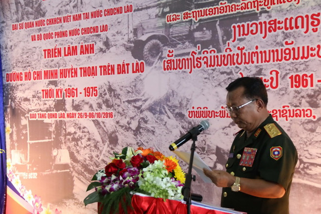 Khai mạc triển lãm ảnh Đường Hồ Chí Minh huyền thoại trên đất Lào ảnh 1