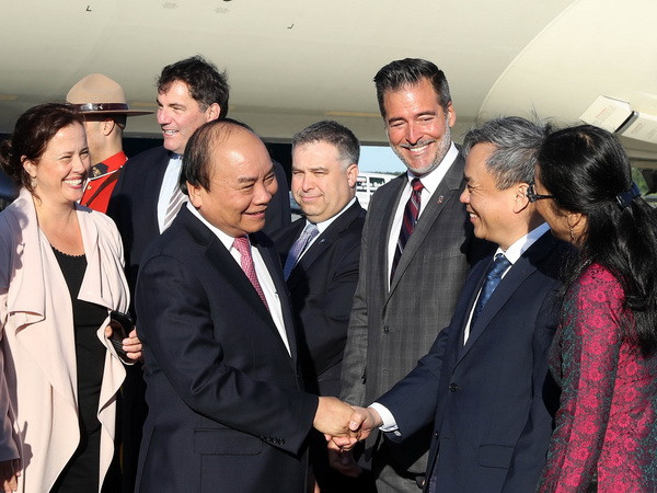 Thủ tướng dự buổi trình diễn công nghệ thông minh tại Đại học Laval ảnh 1