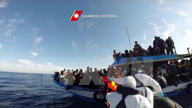 Italy đối phó với số người di cư qua đường biển tăng kỷ lục đầu năm ảnh 1