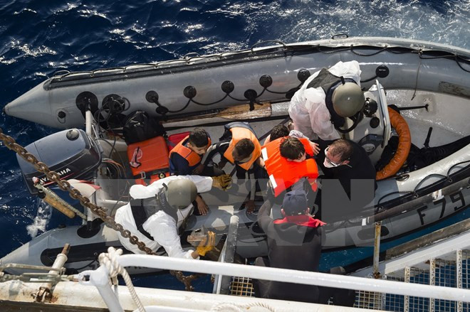 NATO điều tàu tuần tra tới Địa Trung Hải đối phó nạn buôn người ảnh 1