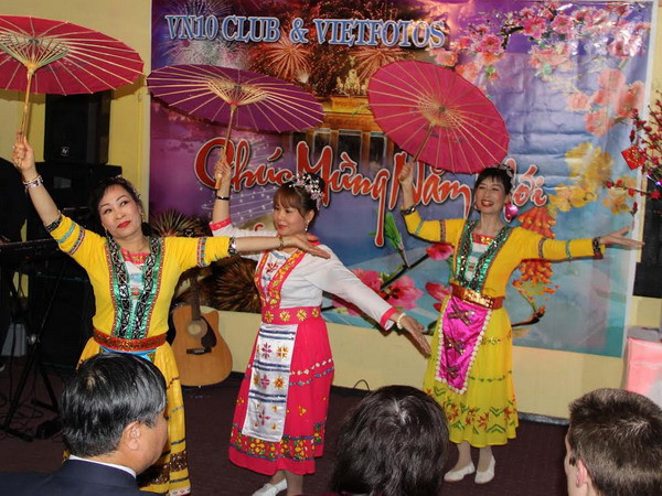 Người Việt ở Đức nô nức chào đón Tết cổ truyền năm Bính Thân ảnh 1