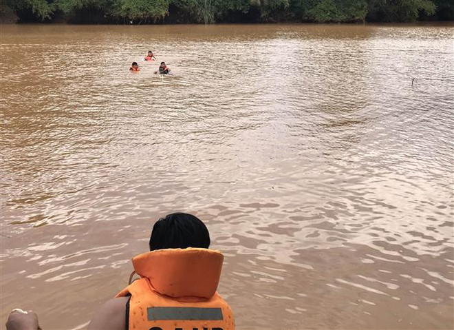 Điều tra vụ lật thuyền làm hai cán bộ huyện tử vong ở Phú Thọ ảnh 1