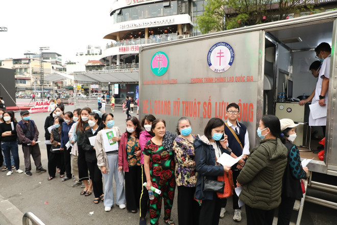 Hà Nội: Hàng nghìn người dân được khám miễn phí nhân Ngày Sức khỏe TG ảnh 3