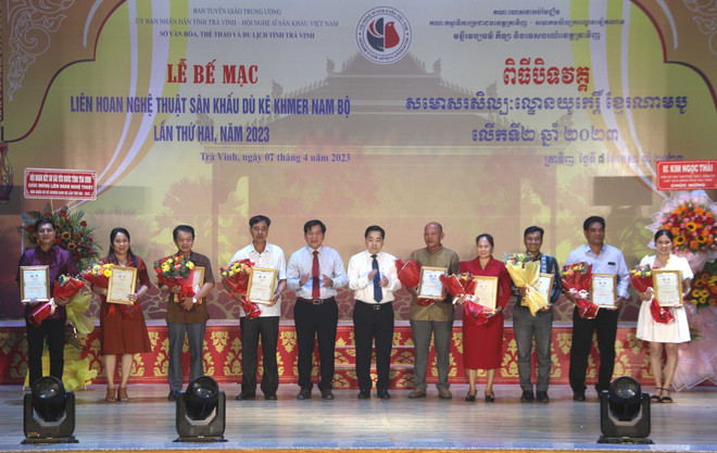 Khám phá giá trị tinh hoa của loại hình nghệ thuật Dù kê Khmer Nam Bộ ảnh 1