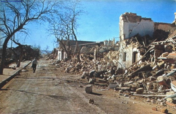 Italy: Được giao nhà mới sau gần nửa thế kỷ "ở tạm" vì thiên tai ảnh 1