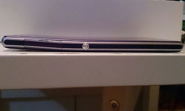 iPhone 6 Plus không phải là siêu phẩm duy nhất dễ bị... bẻ cong ảnh 2