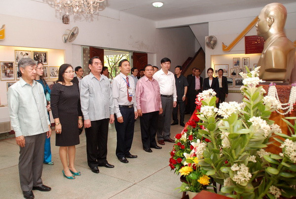 Hoạt động của Thường trực Ban Bí thư Lê Hồng Anh tại Lào ảnh 1