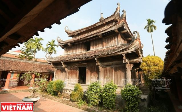 Gian đặt tòa Cửu phẩm Liên Hoa (được gọi là nhà Phẩm) nhìn từ nhà tổ chùa Giám. (Nguồn: Báo ảnh Việt Nam) Khám phá Cửu phẩm Liên Hoa - Bảo vật Quốc gia ở chùa Giám ảnh 3