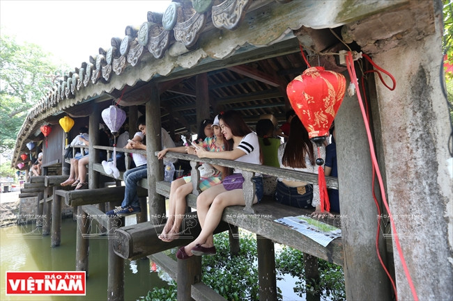 Cảm nhận không gian cổ kính dân dã với chợ quê Thanh Toàn ảnh 4