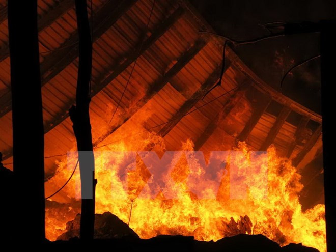 Ấn Độ: Hỏa hoạn lớn tại Kashmir, ít nhất 10 người thiệt mạng ảnh 1