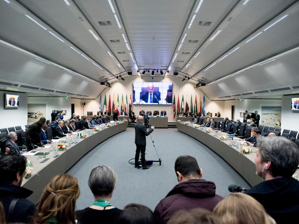 OPEC nhất trí sẽ kéo dài thỏa thuận cắt giảm sản lượng dầu ảnh 1