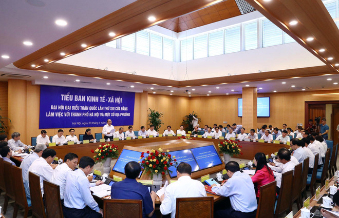 Thủ tướng Chính phủ chủ trì cuộc làm việc của Tiểu ban Kinh tế-Xã hội ảnh 1