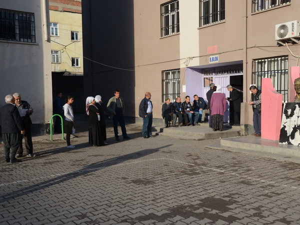 Thổ Nhĩ Kỳ chỉ trích báo cáo của OSCE về trưng cầu dân ý ảnh 1