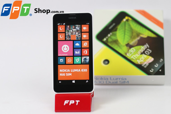 Nokia Lumia 630, giá tham khảo 3.190.000 đồng. (Nguồn: FPT Shop) Tốp các dòng điện thoại thông minh bán chạy trong tháng Chín ảnh 2