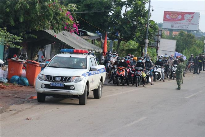 Các địa phương bố trí, sắp xếp cho người dân về quê an toàn ảnh 3