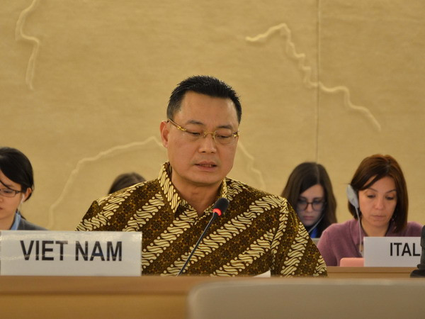 Đại sứ Nguyễn Trung Thành, Trưởng Phái đoàn Việt Nam bên cạnh Liên hợp quốc. (Nguồn: TTXVN) Việt Nam tham gia tọa đàm quốc tế về tác động biến đổi khí hậu ảnh 1