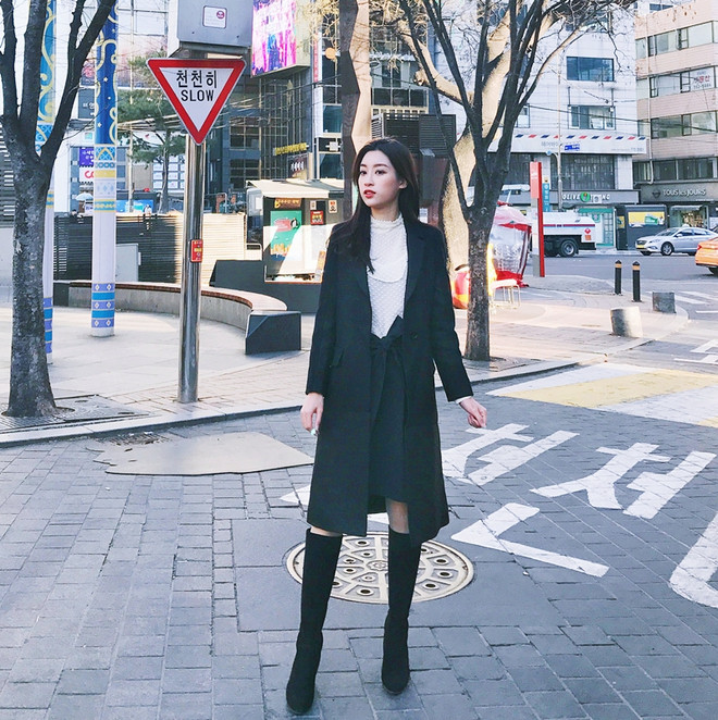 Street style ngập tràn áo khoác dáng dài của mỹ nhân Việt tuần qua ảnh 6