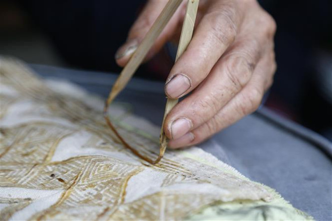 Kỹ thuật in, thêu thổ cẩm truyền thống độc đáo của người Dao Tiền ảnh 3