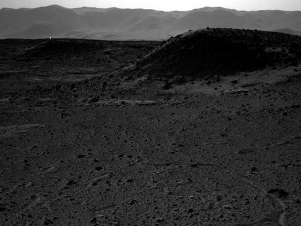 Phát hiện đốm sáng đầy bí ẩn xuất hiện trên sao Hỏa ảnh 3