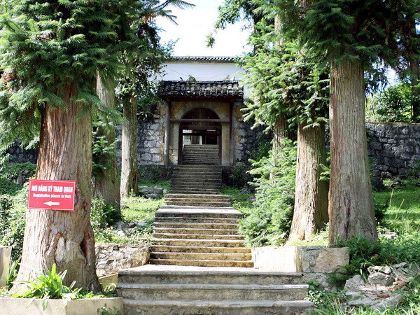 Dinh họ Vương ở Hà Giang: Sẽ thu hồi "sổ đỏ" cấp cho Phòng VH-TT huyện ảnh 1