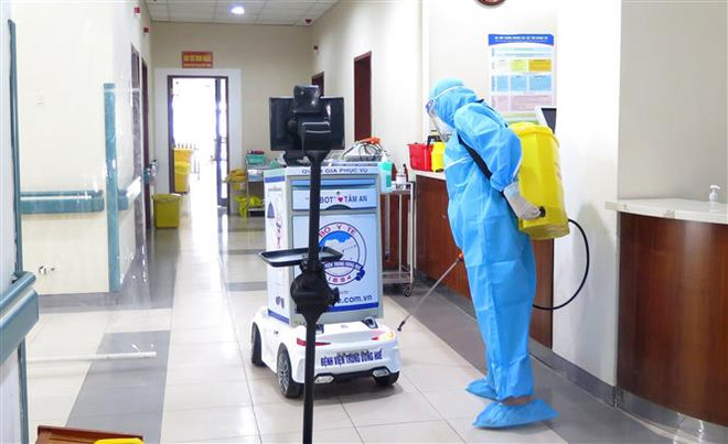 Bệnh viện TW Huế đảm bảo không để lây nhiễm chéo dịch COVID-19 ảnh 1