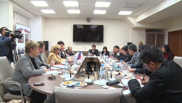 Đoàn đại biểu Ban Dân nguyện Quốc hội thăm và làm việc tại LB Nga ảnh 2