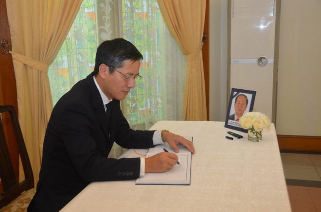 Lễ viếng và mở Sổ tang Chủ tịch nước Trần Đại Quang tại Indonesia ảnh 2